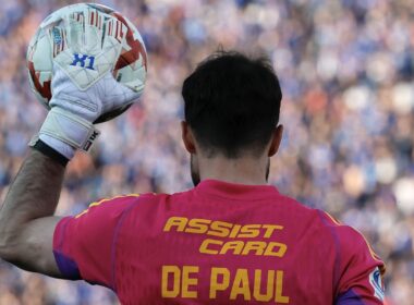 De Paul vistiendo los colores de Colo-Colo