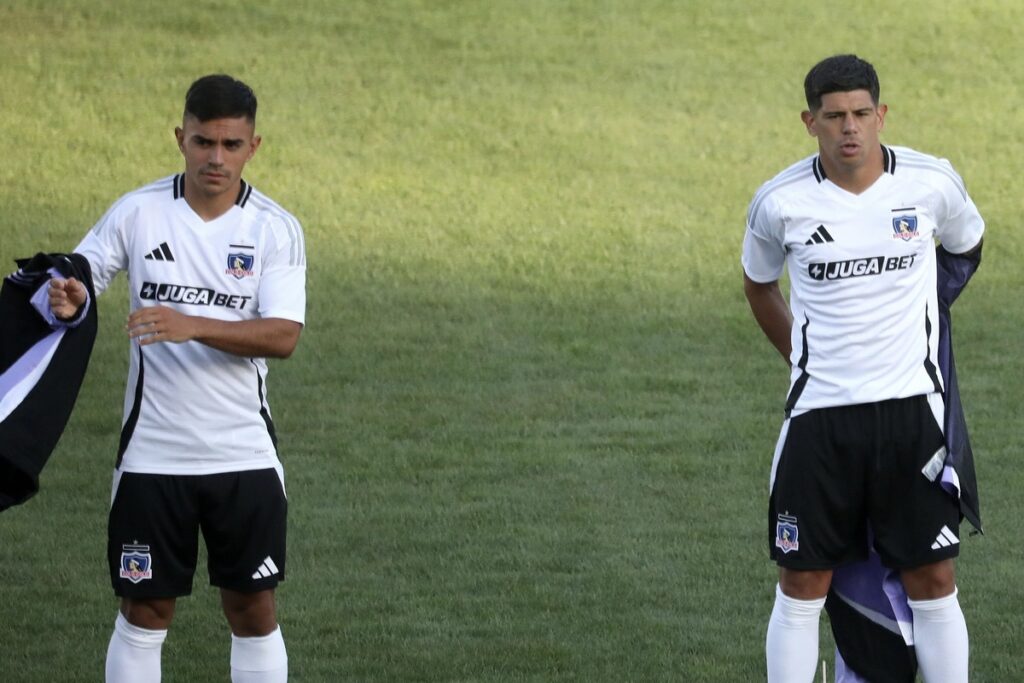Pizarro y Pavez en la presentación de camiseta.