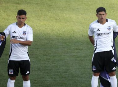 Pizarro y Pavez en la presentación de camiseta.
