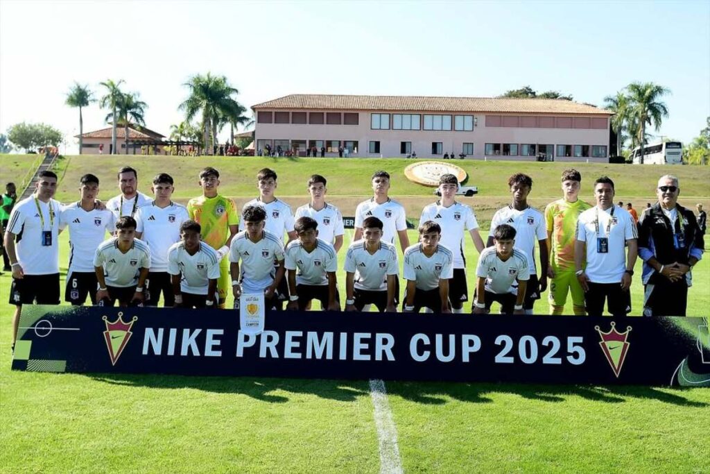 Jugadores de Colo-Colo Sub 15.