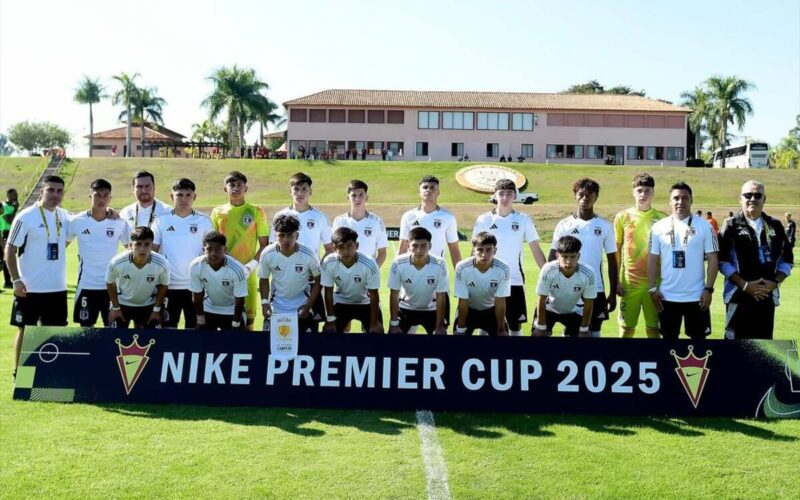 Jugadores de Colo-Colo Sub 15.