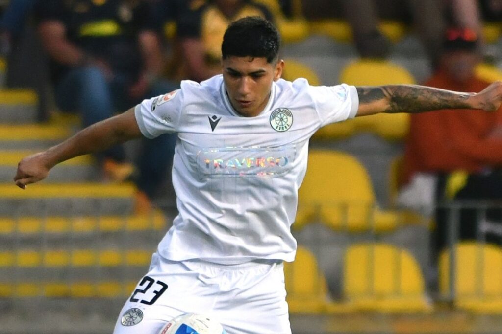 Colo-Colo buscaría el fichaje de Esteban Matus