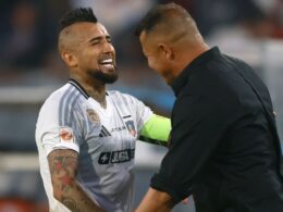 Arturo Vidal y Jorge Almirón