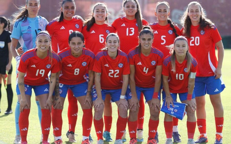 Formación de La Roja Femenina.