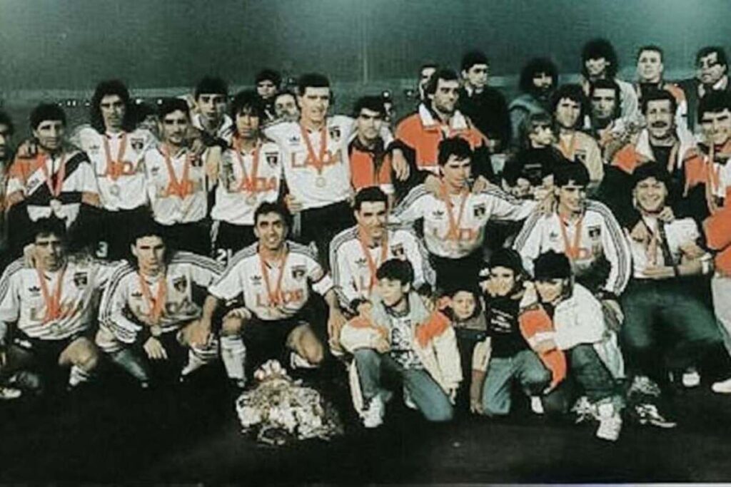 Jugadores de Colo-Colo celebrando la obtención de la Copa Libertadores en 1991.