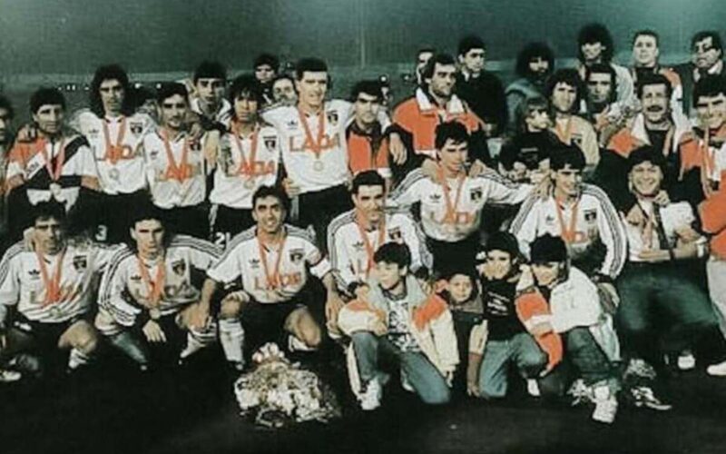 Jugadores de Colo-Colo celebrando la obtención de la Copa Libertadores en 1991.