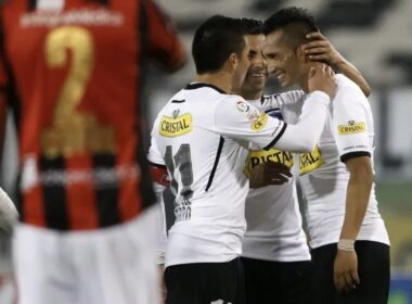 Fierro, Maldonado y Toro celebrando ante Rangers.