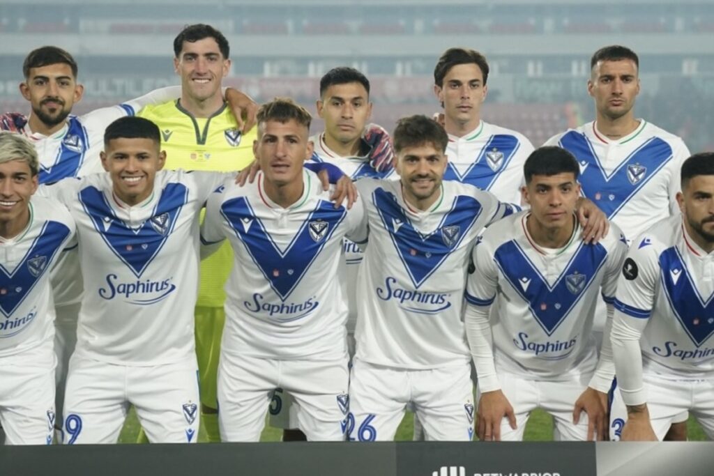 Ex colocolinos titulares en la final de Vélez.