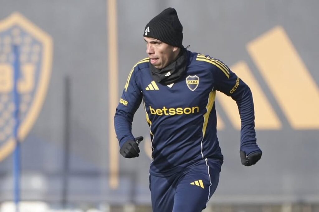 Palacios entrenando en Boca Juniors.