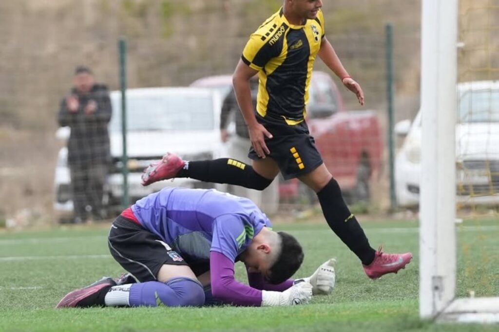 Colo-Colo Sub-16 siendo superado por Coquimbo.