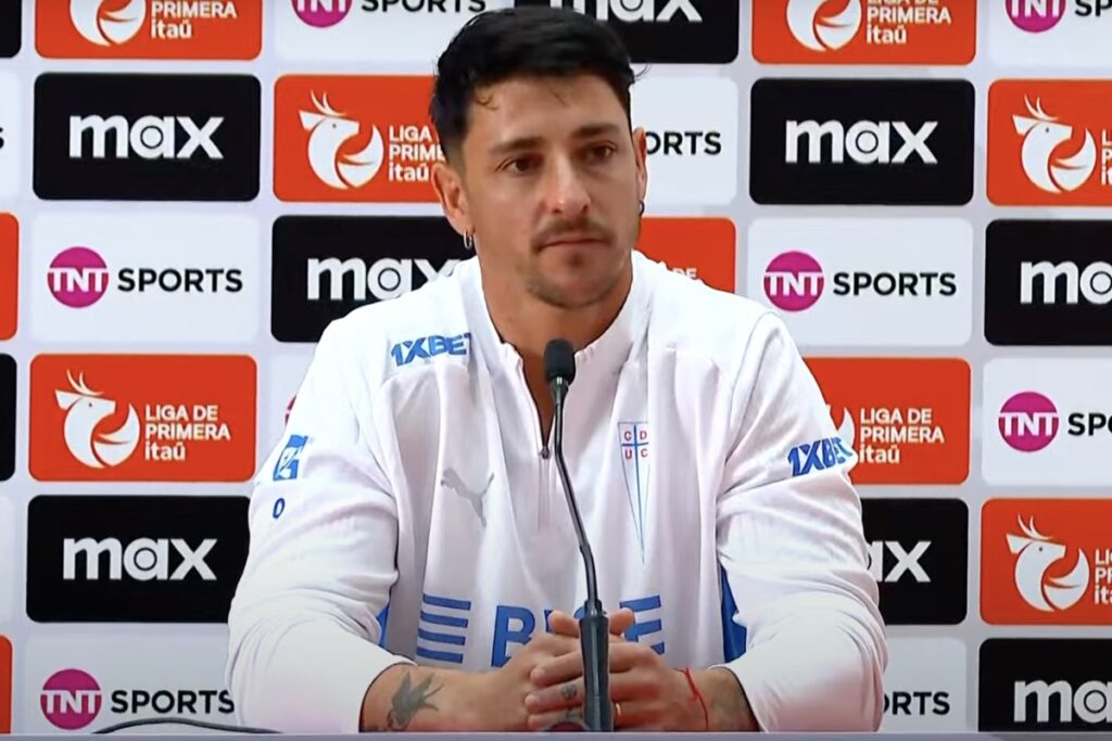 Zampedri en la conferencia de capitanes.
