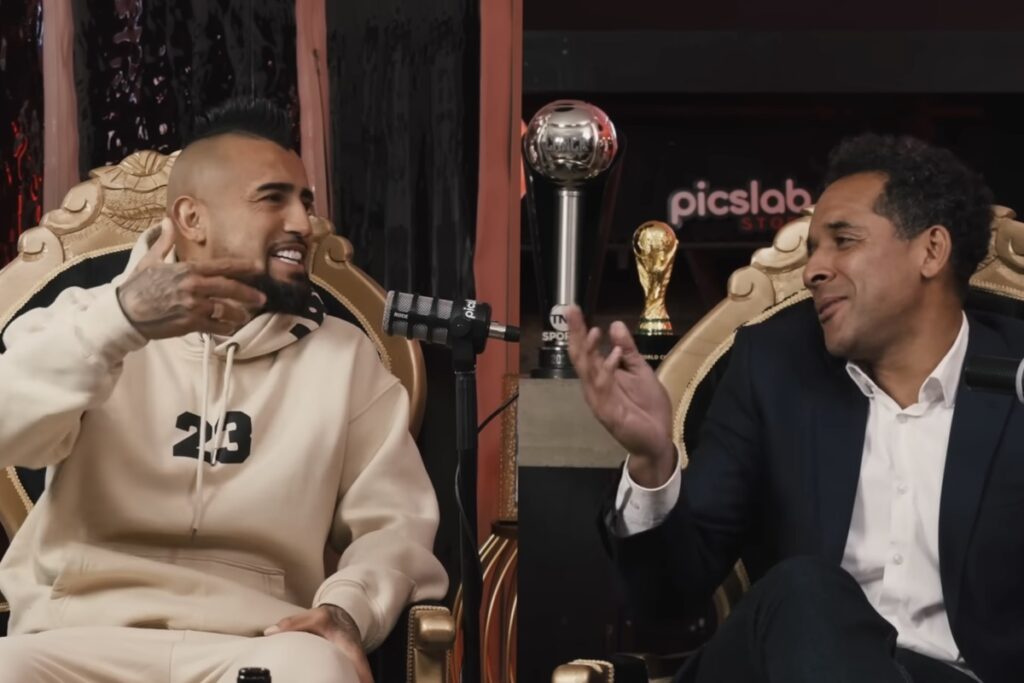 Arturo Vidal y Jean Beausejour en el podcast "El reinado".
