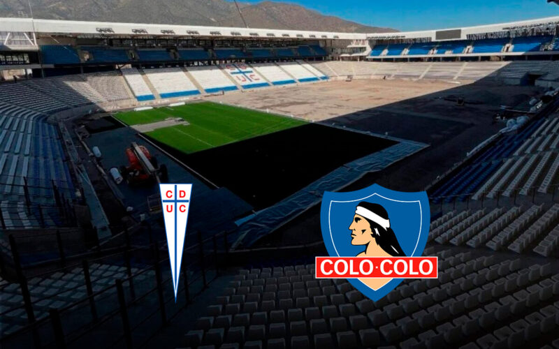 Claro Arena con los escudos de Universidad Católica y Colo-Colo.