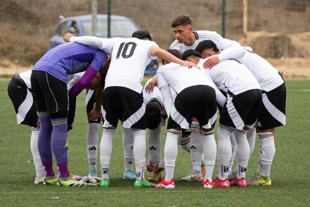 Plantel de Colo-Colo Sub-20 frente a Coquimbo Unido. Fútbol Joven.