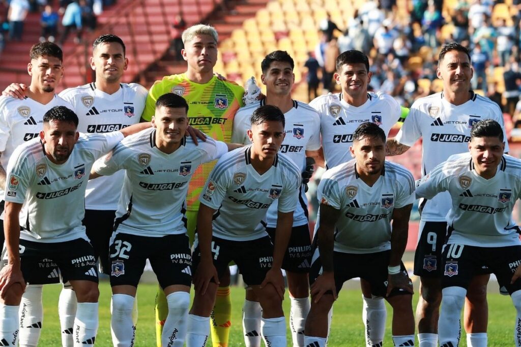 formación Colo-Colo frente a Universidad Católica.