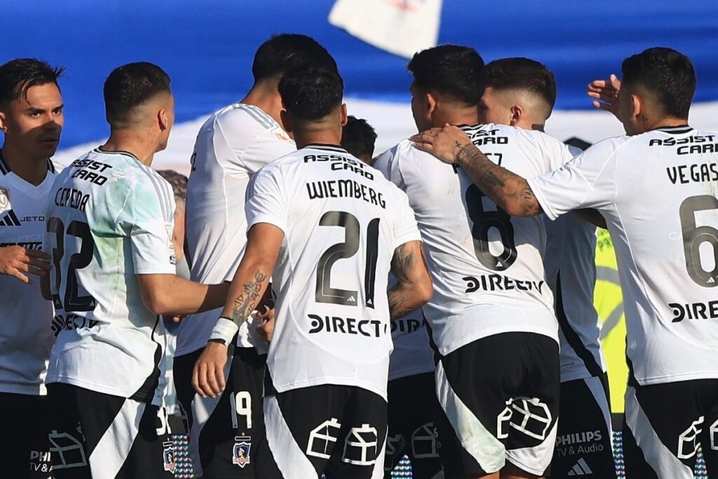 Jugadores de Colo-Colo en el duelo vs Universidad de Chile