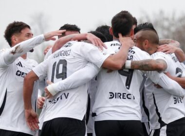 Jugadores de Colo-Colo celebrando el gol convertido a O'higgins.