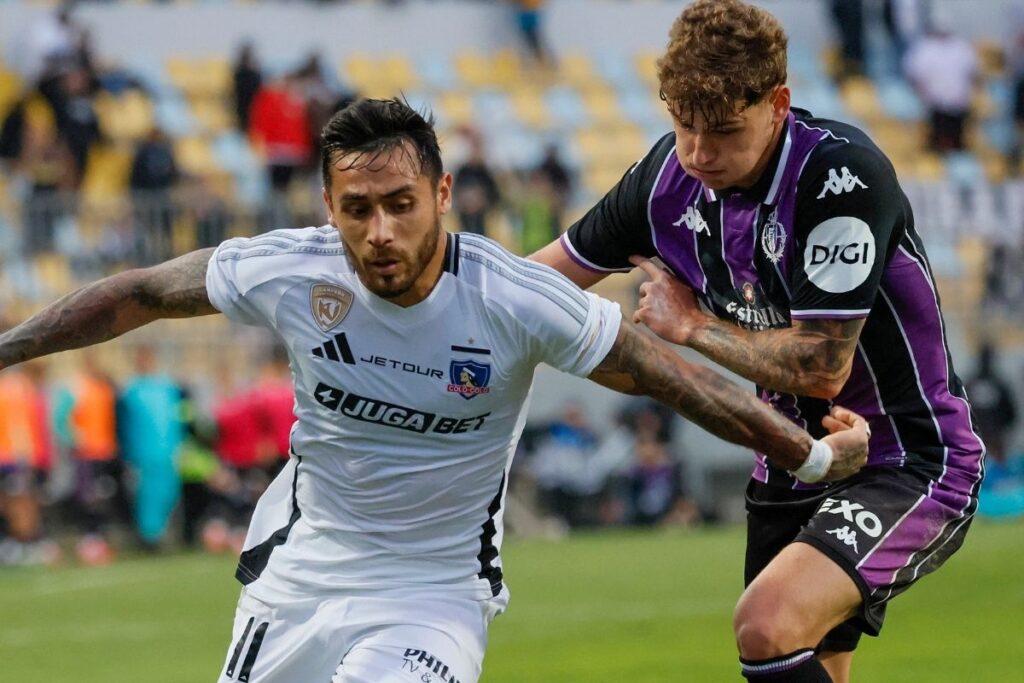 Marcos Bolados en el partido de Colo-Colo vs Real Valladolid