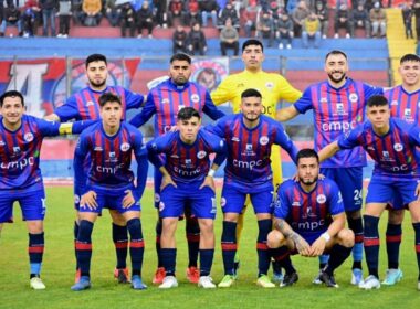 Formación Deportes Iberia durante la temporada 2023.