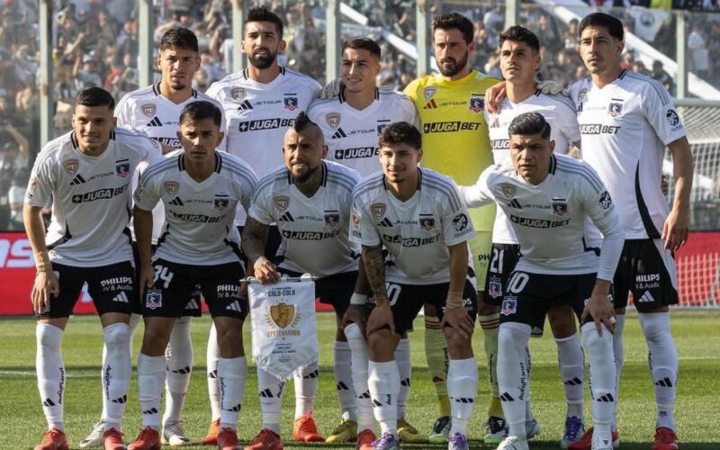 Formación de Colo-Colo vs Deportes la Serena en el Estadio Monumental.