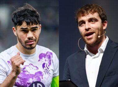 Primer plano a Gabriel Suazo con camiseta de Toulouse y Fabrizio Romano