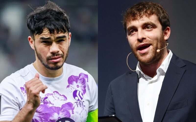 Primer plano a Gabriel Suazo con camiseta de Toulouse y Fabrizio Romano