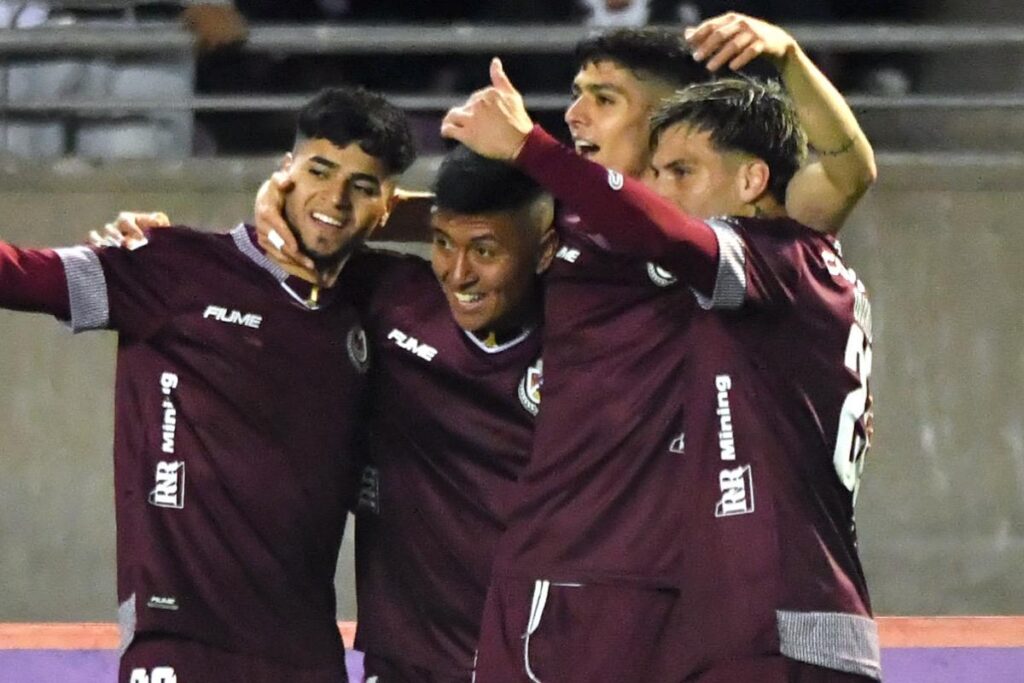 Primer gol de Matías Pinto con Deportes la Serena.