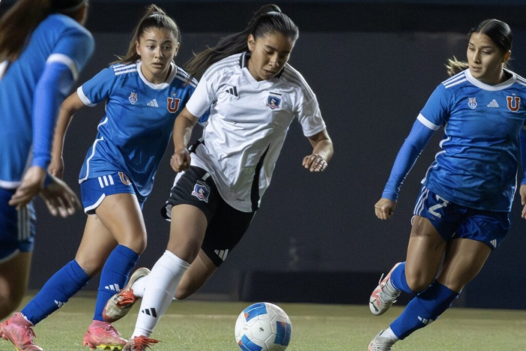Colo-Colo Femenino en el Campeonato Juvenil.