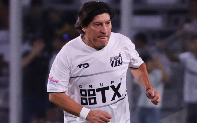 Iván Zamorano en la despedida de Jaime Valdés en el Estadio Monumental.