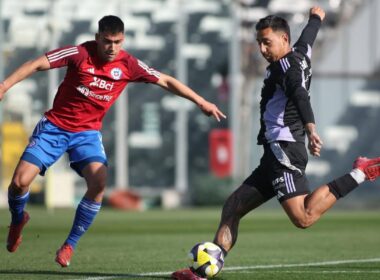 Javier Correa y Nicolás Suárez en el partido de Colo-Colo vs La Roja Sub-20