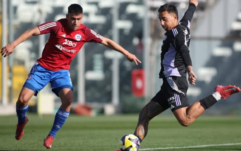 Javier Correa y Nicolás Suárez en el partido de Colo-Colo vs La Roja Sub-20