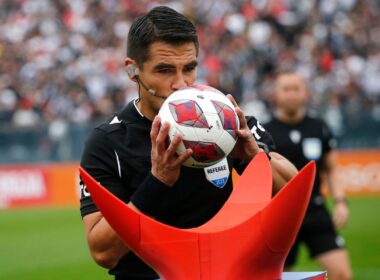 José Cabero dirigiendo a Colo-Colo