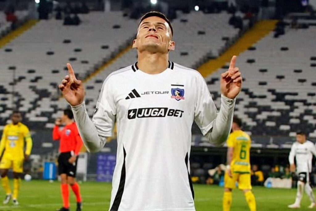 Lucas Cepeda celebrando un gol ante Atlético Bucaramanga.