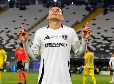 Lucas Cepeda celebrando un gol ante Atlético Bucaramanga.