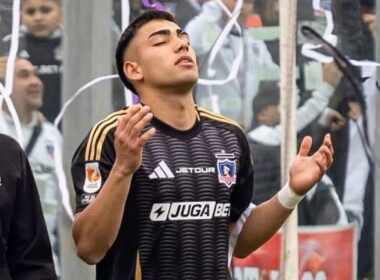 Nicolás Suárez en el partido de Colo-Colo vs Real Valladolid.