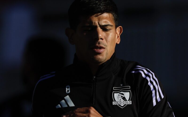 Pavez entrenando en Colo-Colo.