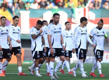 Futbol, Audax Italiano vs Colo Colo. Fecha 15, Liga de Primera 2025. Los jugadores de Colo Colo lamentan la derrota contra Audax Italiano durante el partido de primera division disputado en el estadio Bicentenario de La Florida en Santiago, Chile. 22/06/2025 Felipe Zanca/Photosport Football, Audax Italiano vs Colo Colo. 15st turn, 2025 First division league. Colo ColoÕs players reacts after loosing against Audax Italiano during the first division match held at the Bicentenario de La Florida stadium in Santiago, Chile. 22/06/2025 Felipe Zanca/Photosport