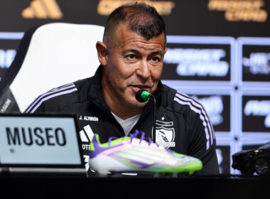 Futbol, Conferencia de prensa en Colo Colo. El entrenador de Colo Colo Jorge Almiron realiza conferencia de prensa en el estadio Monumental, Santiago, Chile. 11/07/2025 Javier Torres/Photosport Football, Press conference in Colo Colo. Colo Colo coach Jorge Almiron gives a press conference at the Monumental stadium, Santiago, Chile. 11/07/2025 Javier Torres/Photosport
