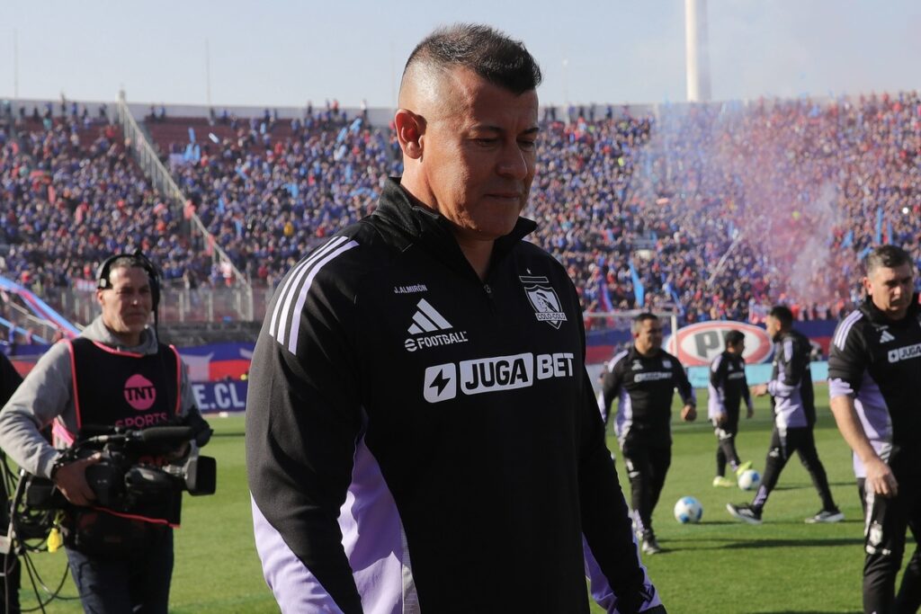 Almirón en el Superclásico.