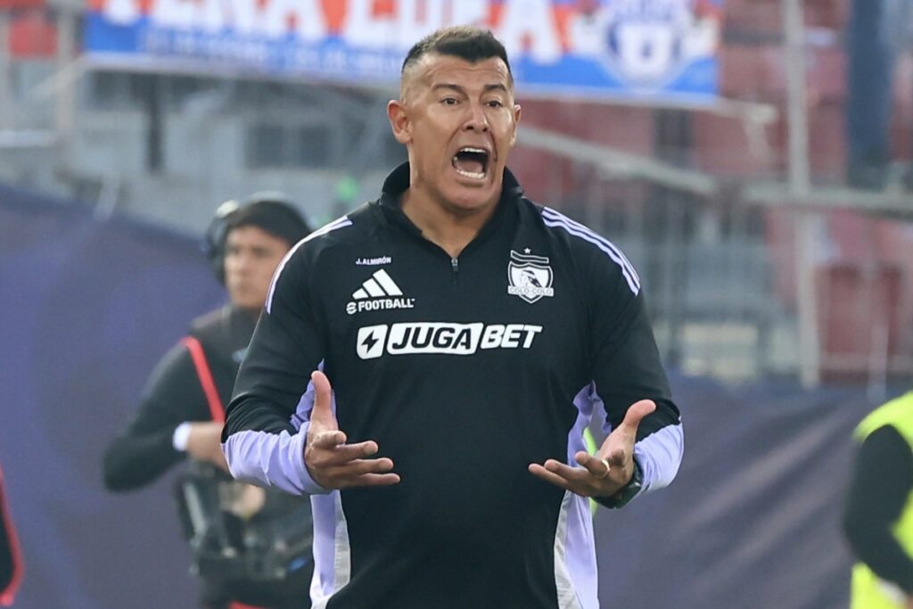 Almirón en el Superclásico.