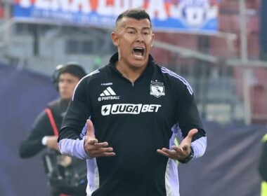 Almirón en el Superclásico.