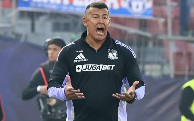 Almirón en el Superclásico.