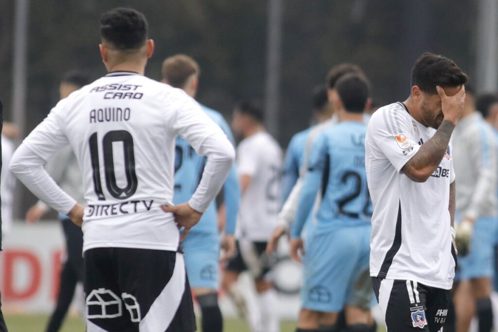 Claudio Aquino y Marcos Bolados lamentando el empate de Colo-Colo ante O'Higgins.