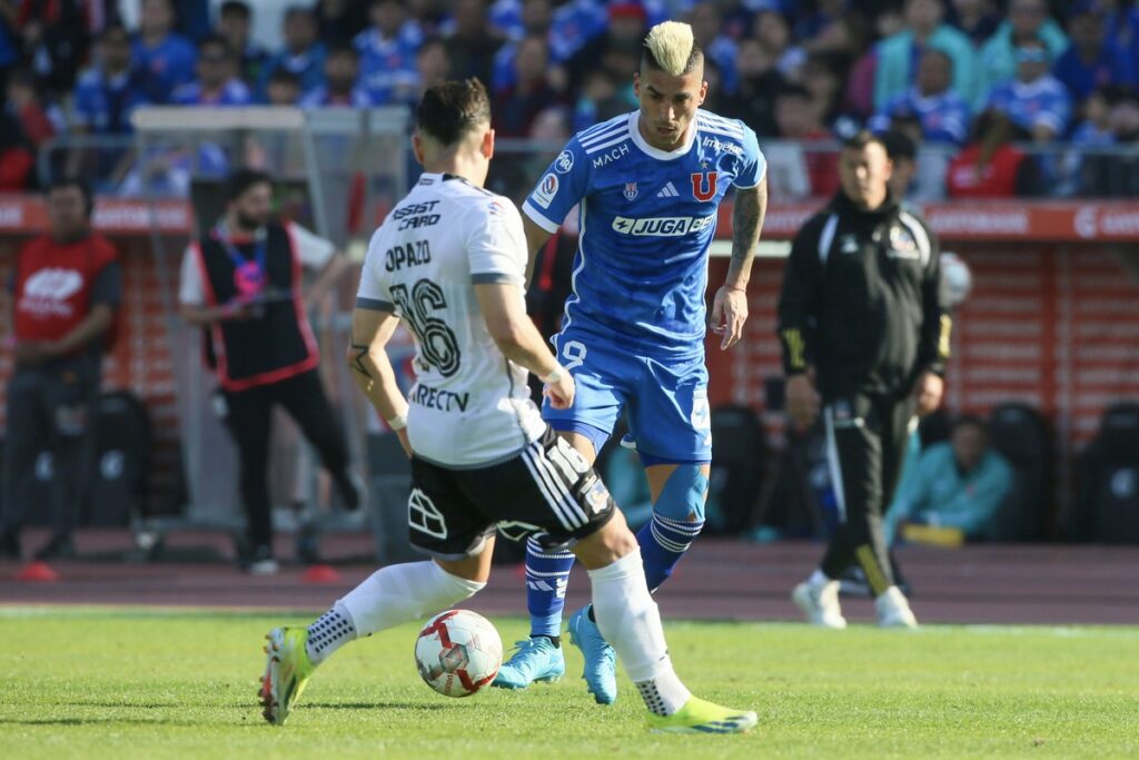 Opazo jugando el Superclásico.