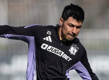Primer plano a Tomás Alarcón en un entrenamiento de Colo-Colo.